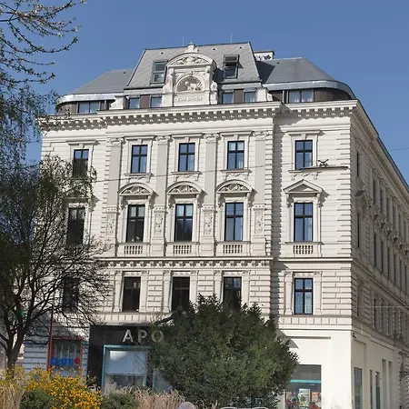 Rafael Kaiser - Premium Apartments City Centre - Contactless Check-In-2